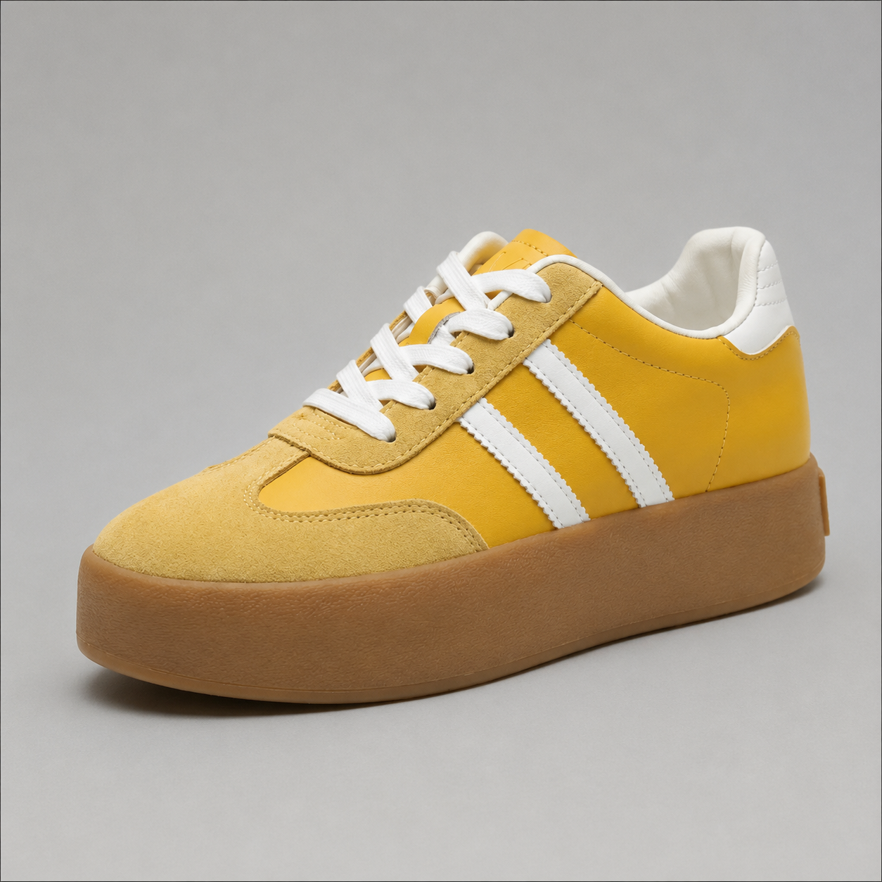 Velora Sneakers